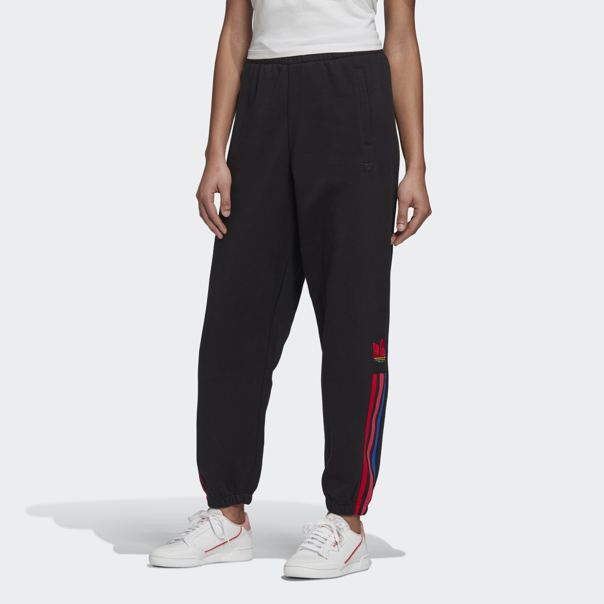 

Спортивные брюки женские Adidas GD2242 черные 34, GD2242