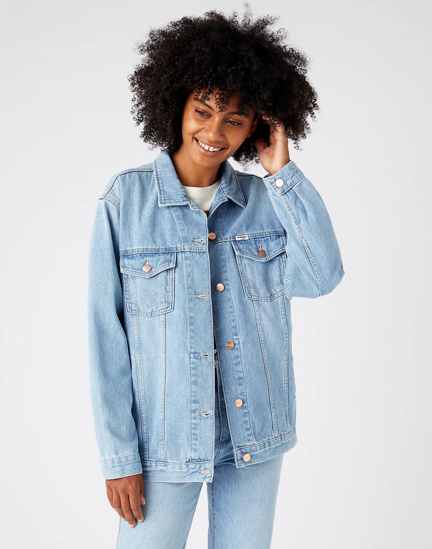 

Джинсовая куртка женская Wrangler Heritage Jacket голубая XL, Heritage Jacket