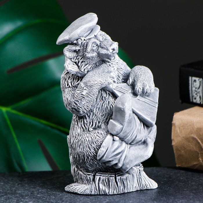 фото Статуэтка "медведь в фуражке с балалайкой" серый, 14см хорошие сувениры