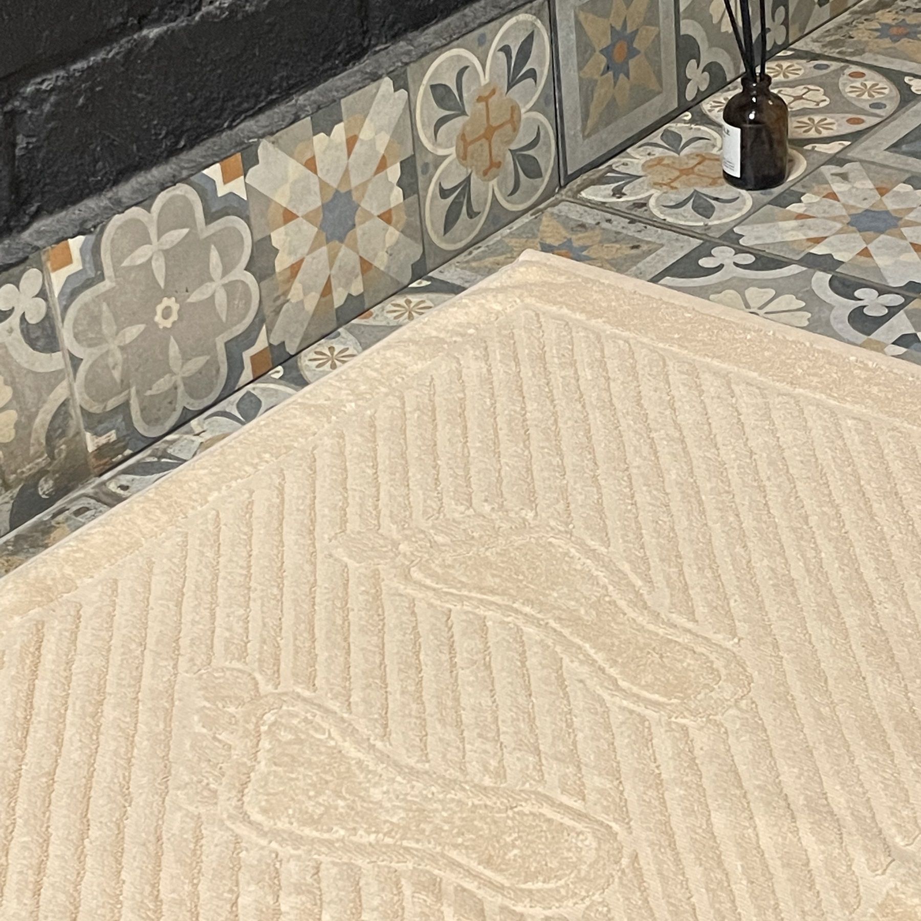

Полотенце-коврик махровое для ног TM TEXTILE 50x70 персиковый 110, 1шт.,плотность 700, Н110_autemn blond