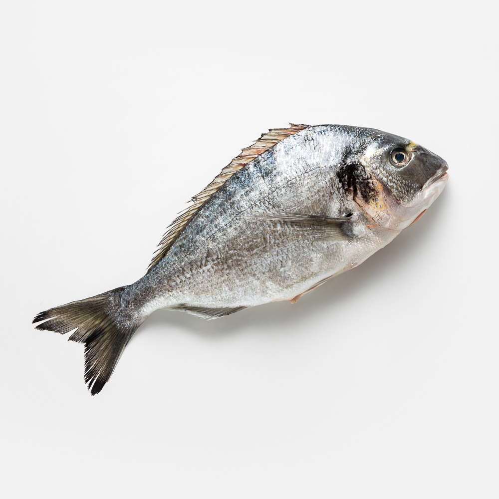 Рыба Фрукты моря дорадо потрошёная, с головой, охлаждённая, 250-350 г