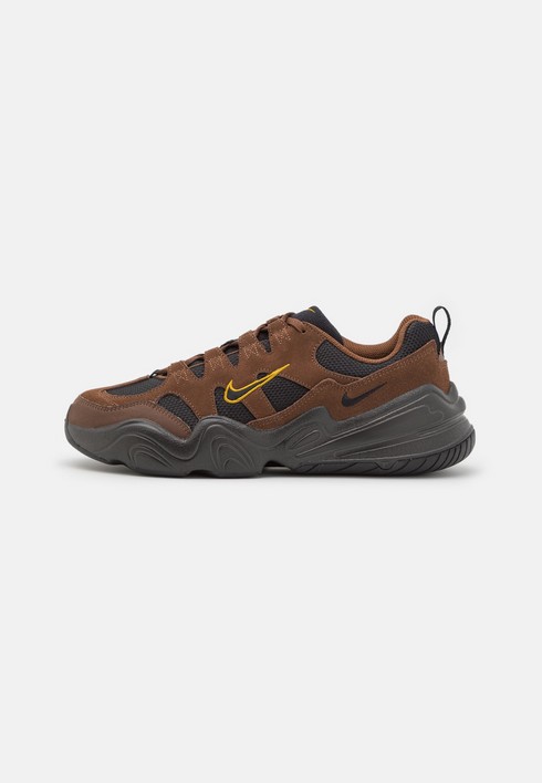 

Кроссовки мужские Nike Tech Hera коричневые 40.5 EU (доставка из-за рубежа), Коричневый, Tech Hera