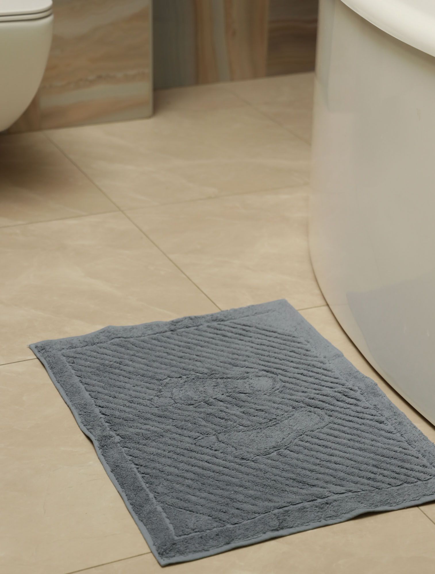 

Полотенце-коврик махровое для ног TM TEXTILE 50x70 серый 09, 1шт.,плотность 700, БР700-н1009