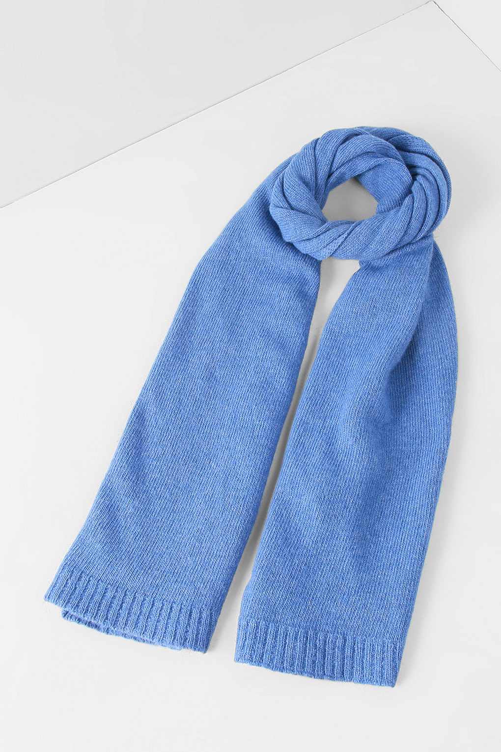 

Шарф женский Belucci BL2210ТА9020CD-009 голубой голубой, 218х24 см, BL2210ТА9020CD-009 голубой