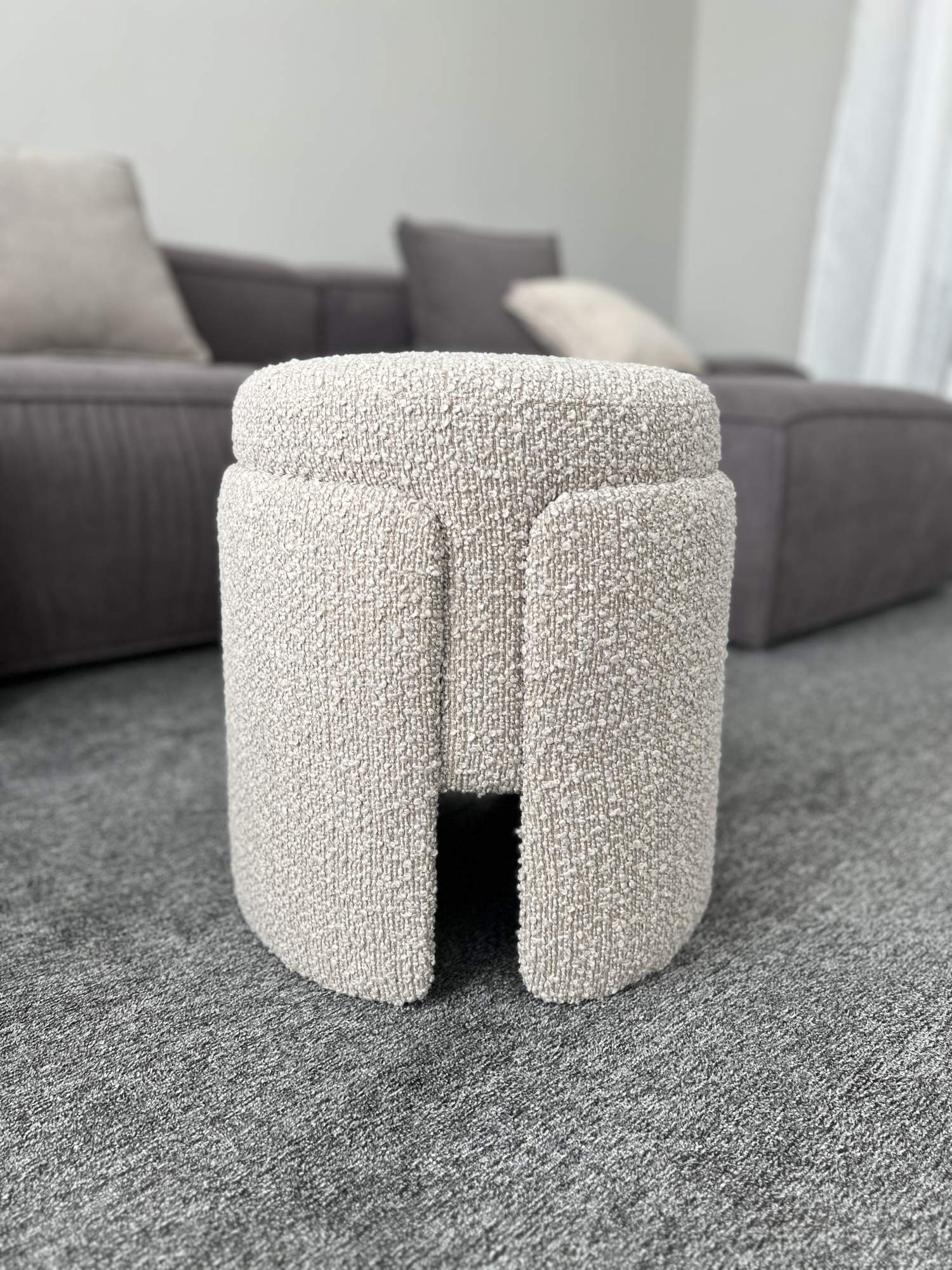 Пуф Mebel made Обнимашка, букле серый latte