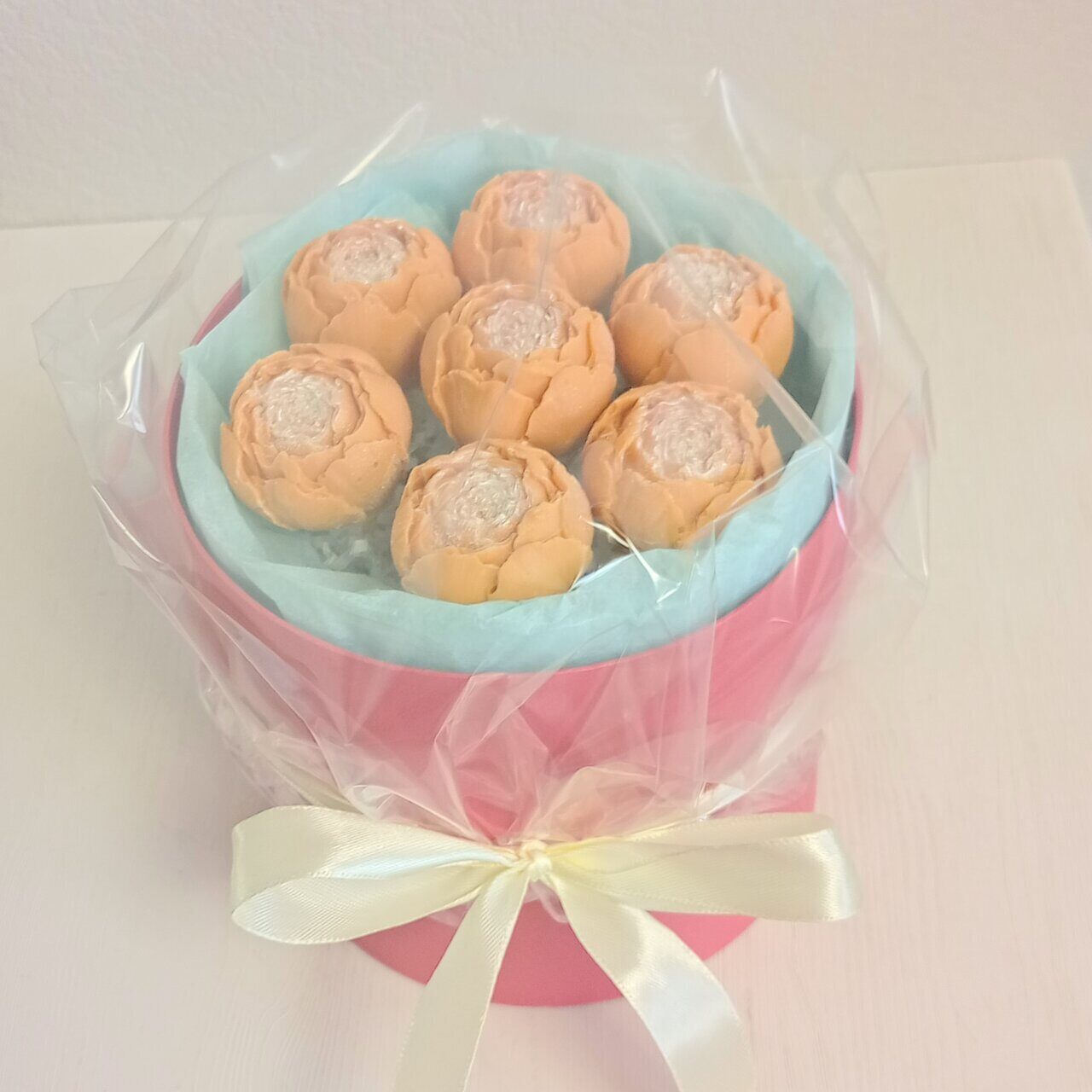 

Шоколадные пионы ShokoTrendy кораллово-оранжевые, 7 шт, 252 г, Шоколадные пионы