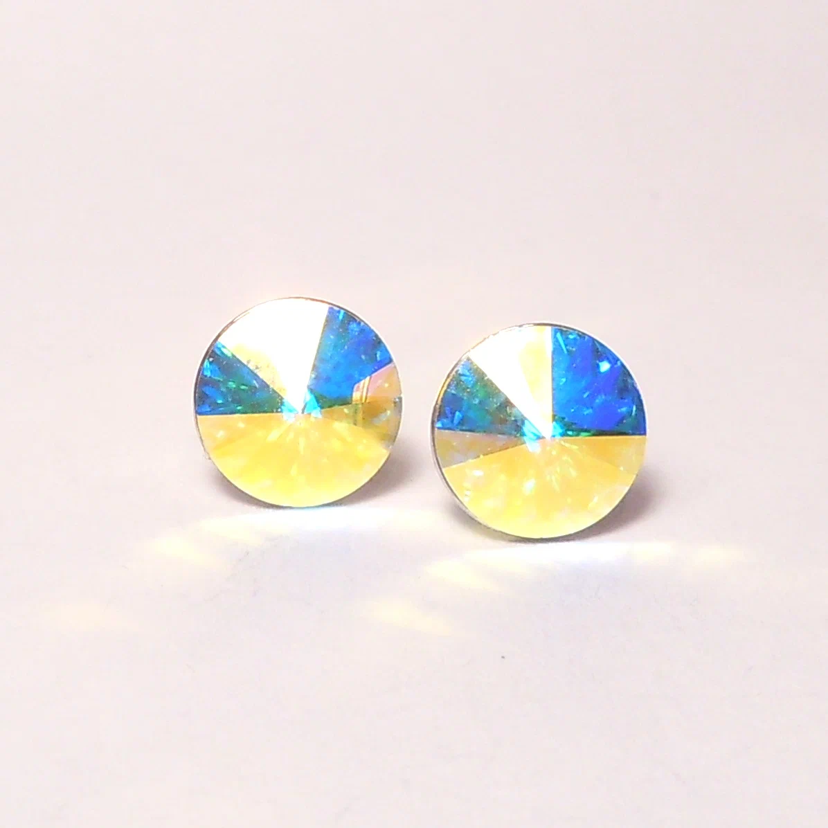 

Серьги пусеты из бижутерного сплава Чарующий Рай 5540-1095, Swarovski, 5540-1095