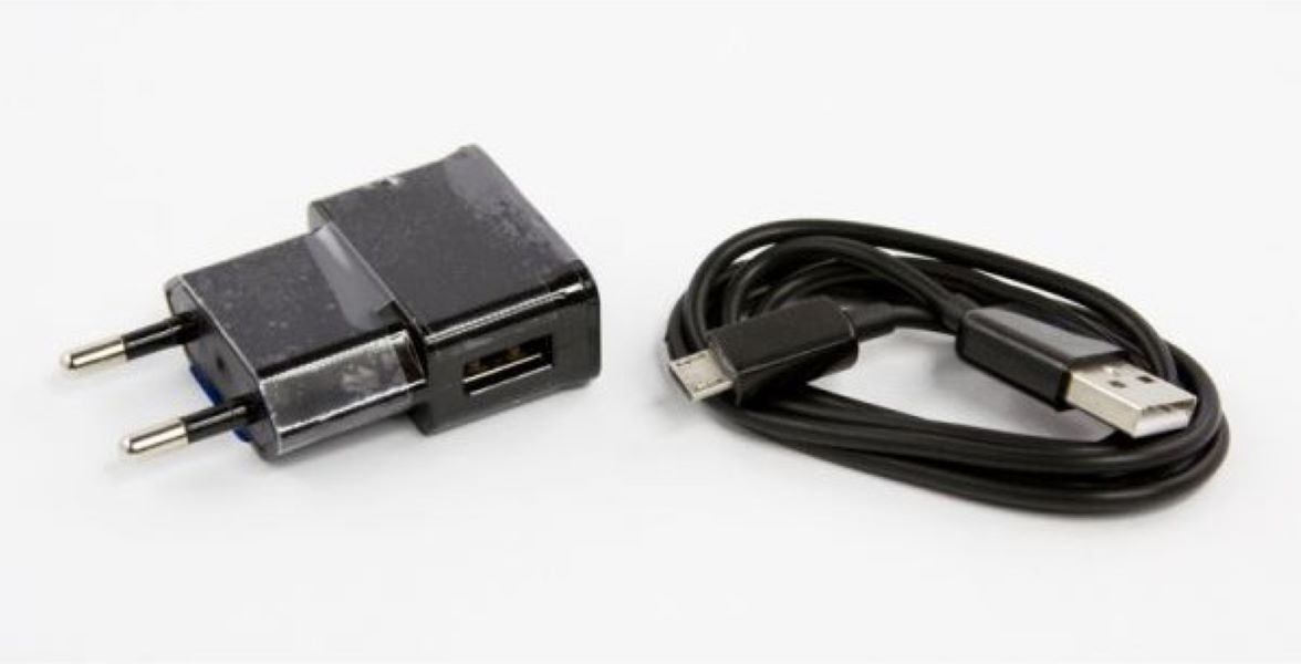 

СЗУ 1 USB выход 1А + кабель micro USB