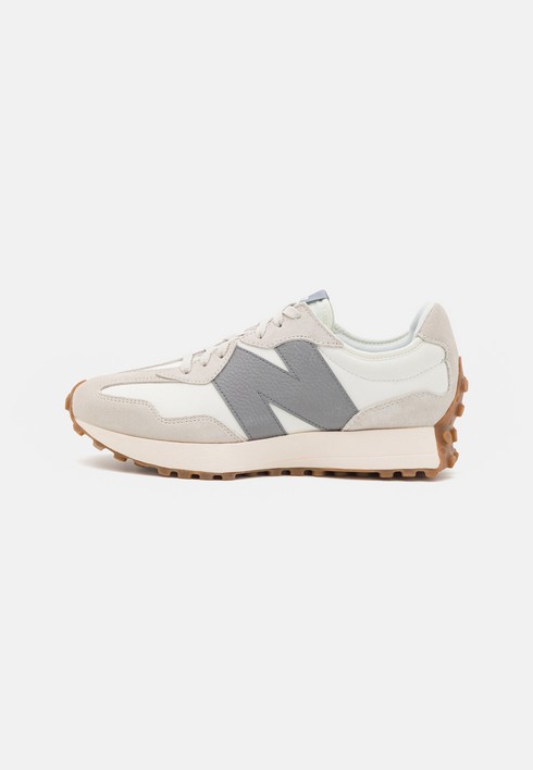 

Кроссовки мужские New Balance 327 Unisex серые 45 EU (доставка из-за рубежа), Серый, 327 Unisex