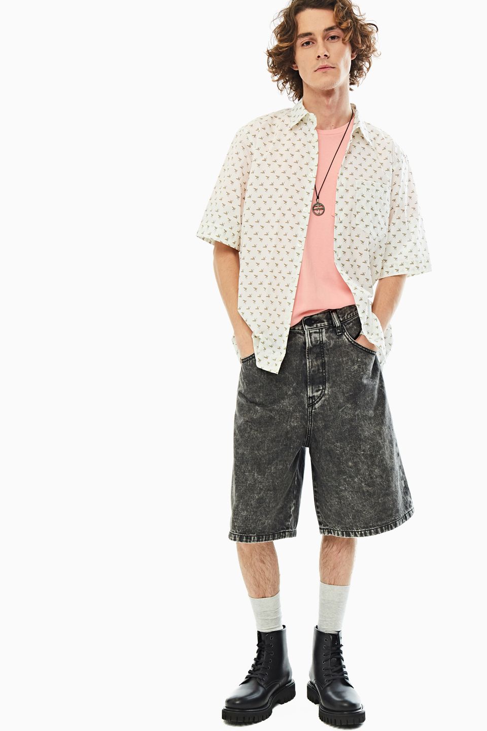 

Джинсовые шорты мужские DIESEL 00SSR3 0099F 02 серые 28 IT, Серый, 00SSR3 0099F 02