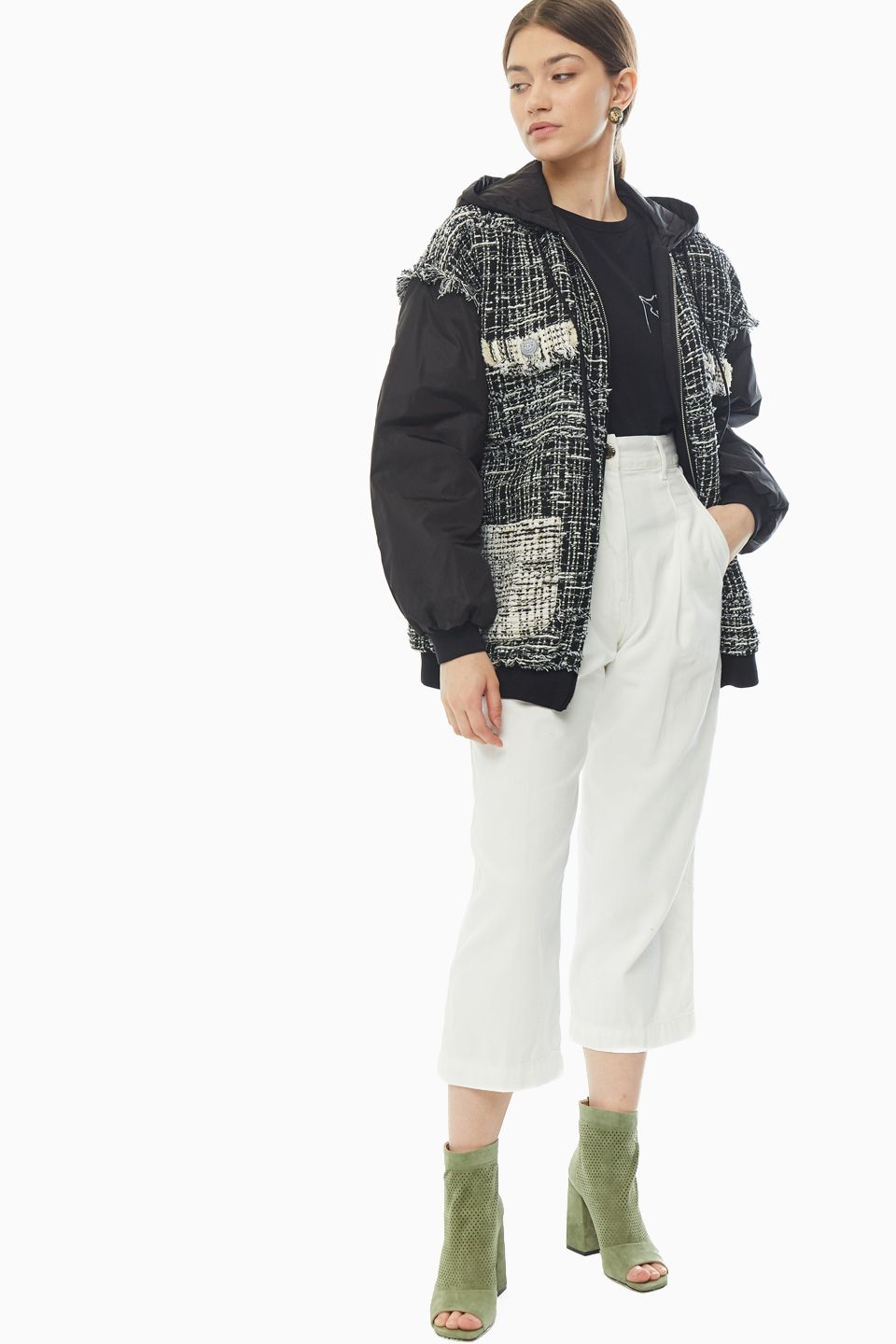 

Куртка женская Pinko 1G14N3 7877 ZZ2 серая 38 IT, Серый, 1G14N3 7877 ZZ2