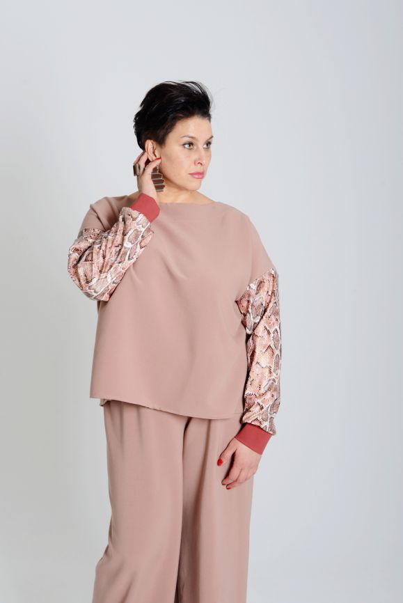 

Свитшот женский Миллена Шарм OverSize 46424 бежевый 56, 46424