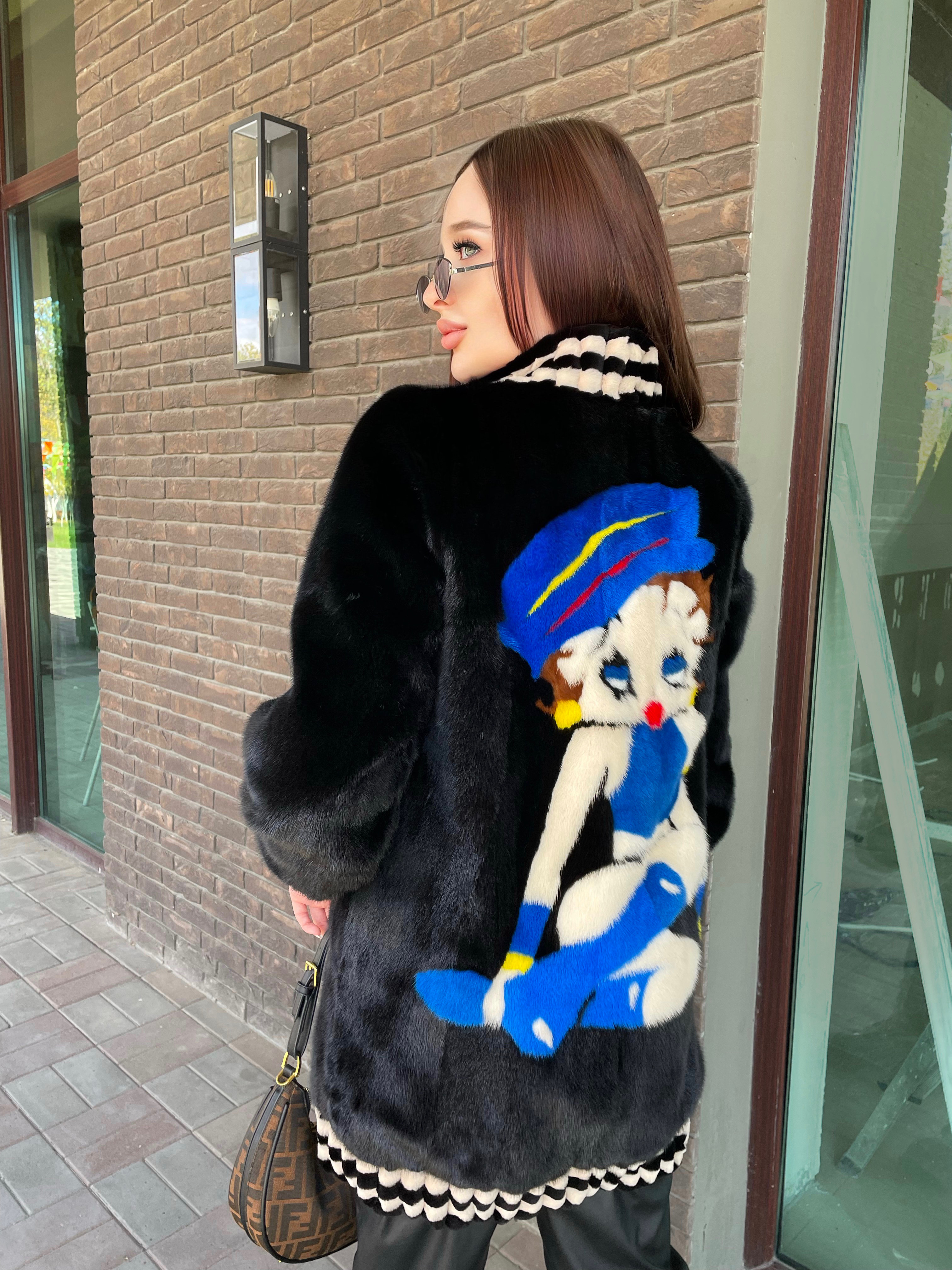 

Полушубок женский Sibilla Furs Bomber черный 46, Bomber