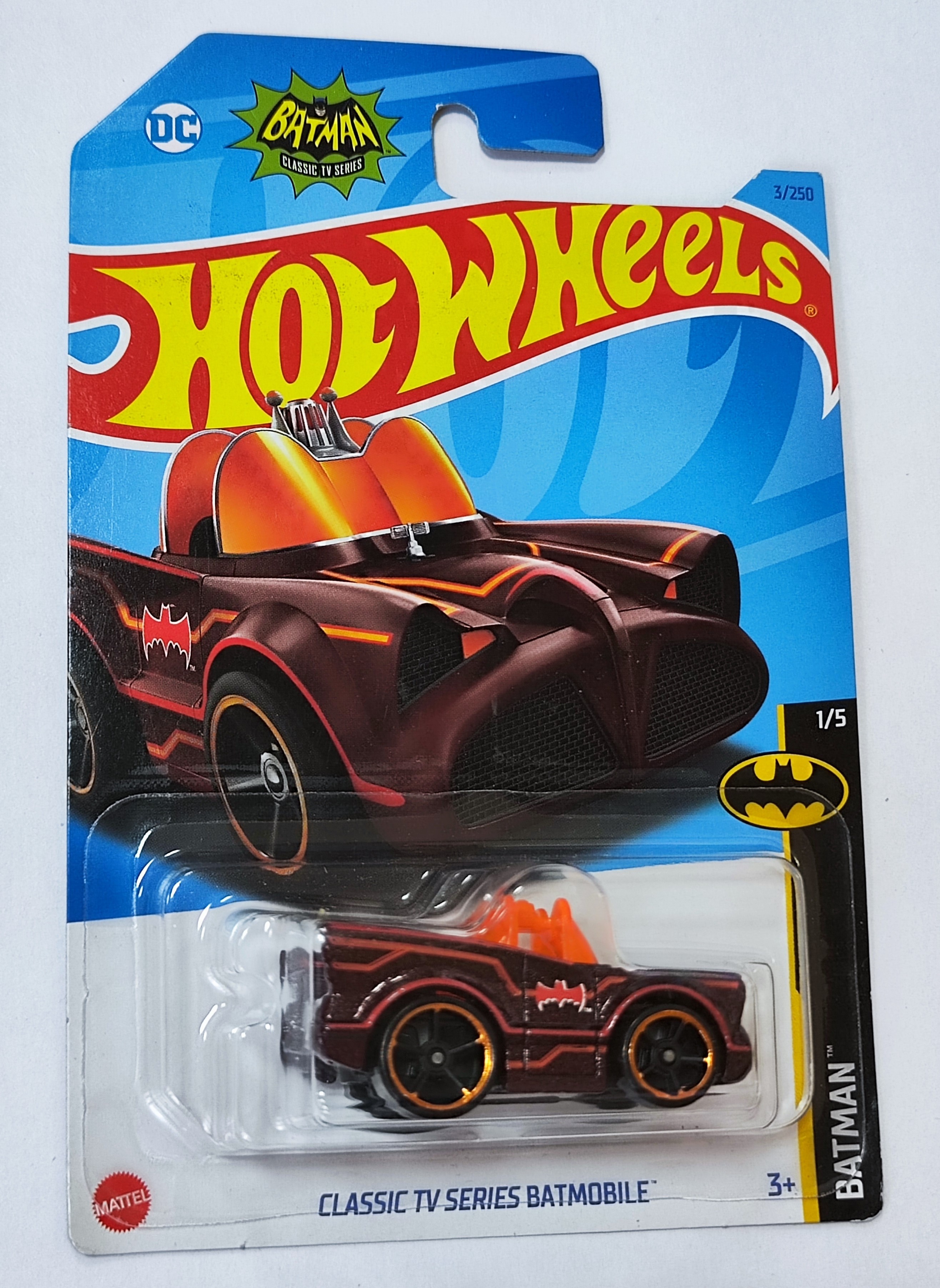 Машинка Hot Wheels базовой коллекции CLASSIC TV SERIES BATMOBILE C4982/HKG97