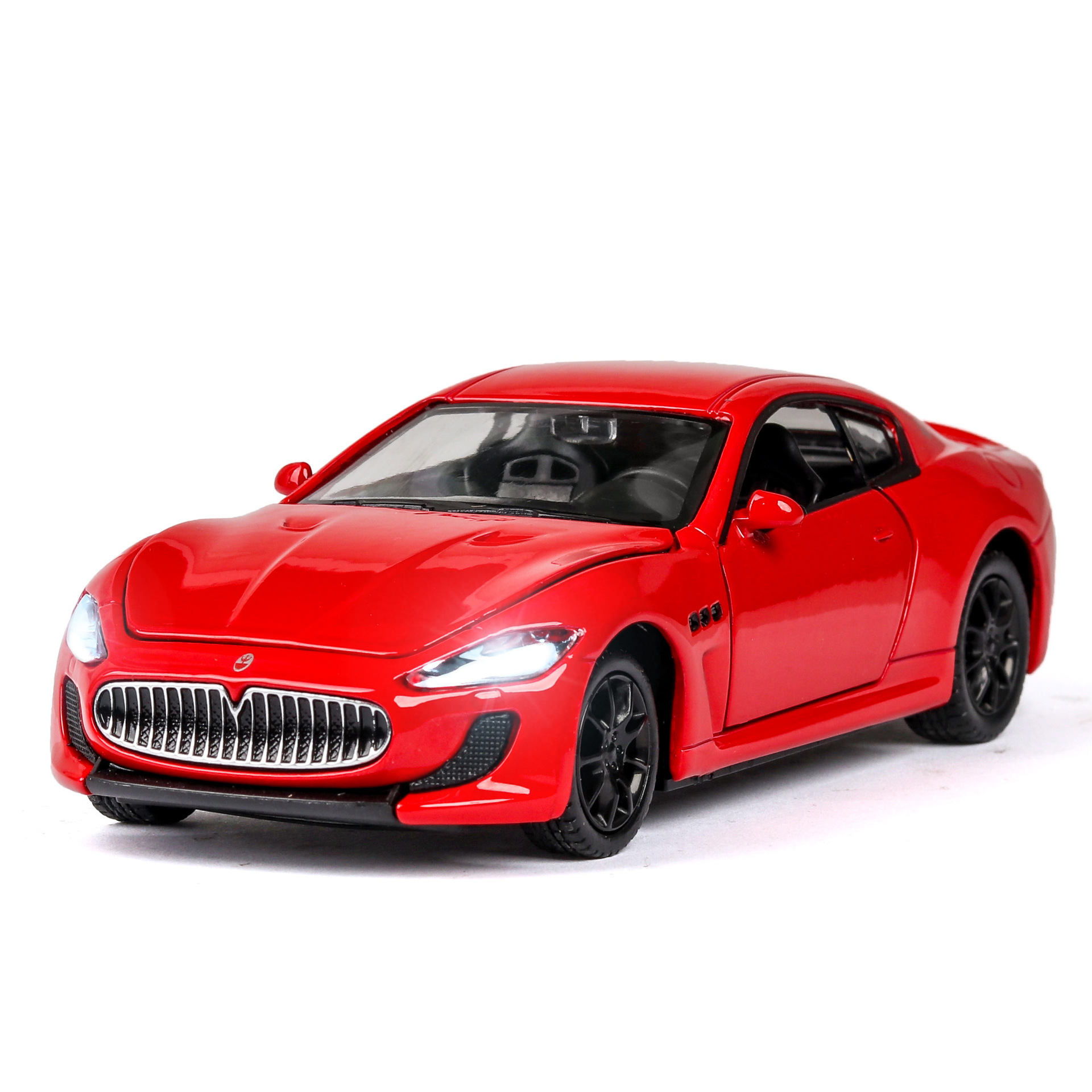

Модель Maserati Granturismo MC Stradale 1:32 инерц. свет, звук откр. двери 53105/71362, Красный