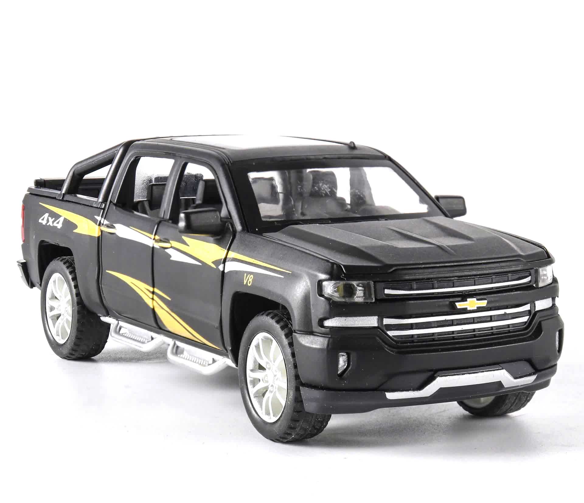 

Модель Chevrolet Silverado V8 1:32 инерц. свет, звук, открыв. двери и капот CZ32043/71364, Черный