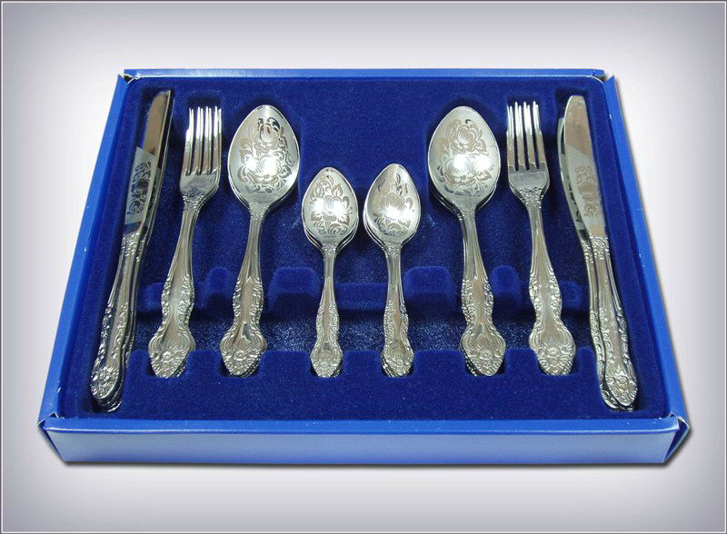 Набор столовый 24 прибора Павловский завод им Кирова М-3 ХР Тройка