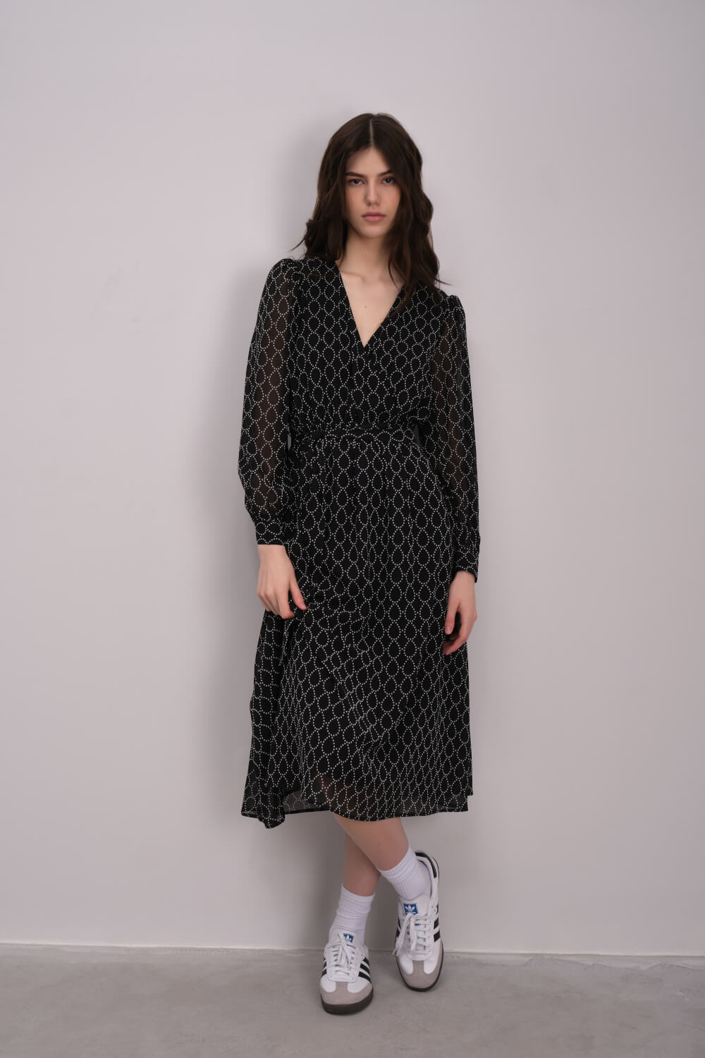 

Платье женское Incity 1.1.1.24.01.44.06957 черное M, Черный, 1.1.1.24.01.44.06957