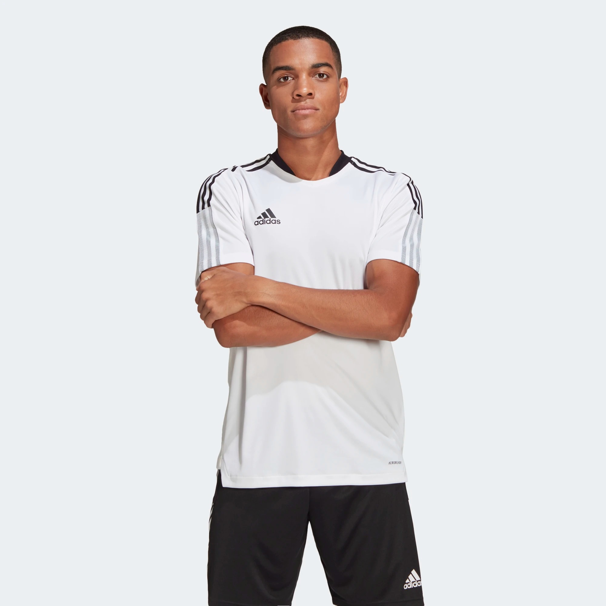 

Футболка мужская Adidas GM7590 белая XS, GM7590