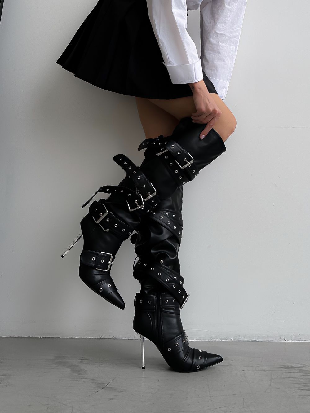 

Ботфорты женские Sbalo SN22 черные 38 RU, Черный, SN22