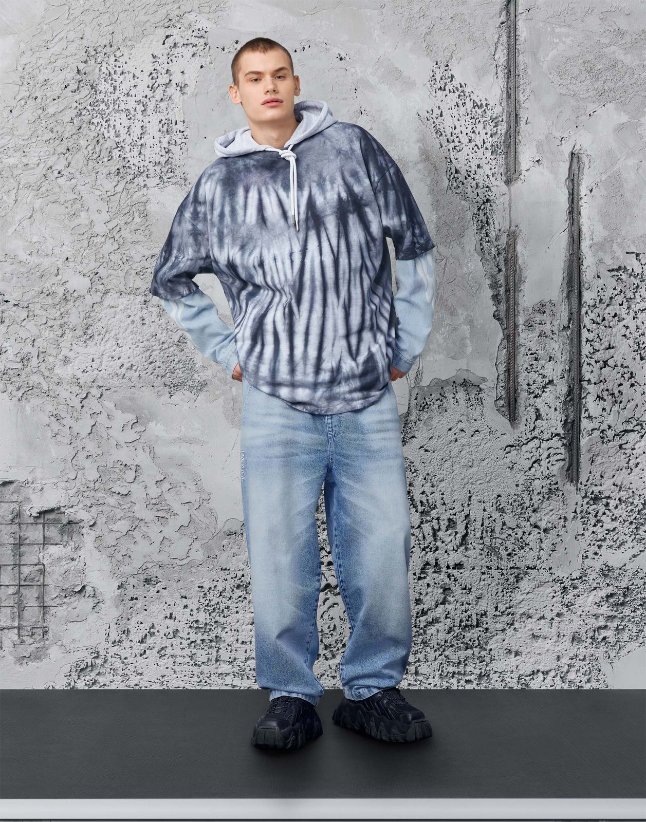 

Джинсы Gloria Jeans BJN015746 синий /медиум-дарк айс/ 16-18л/182 для мальчика, BJN015746