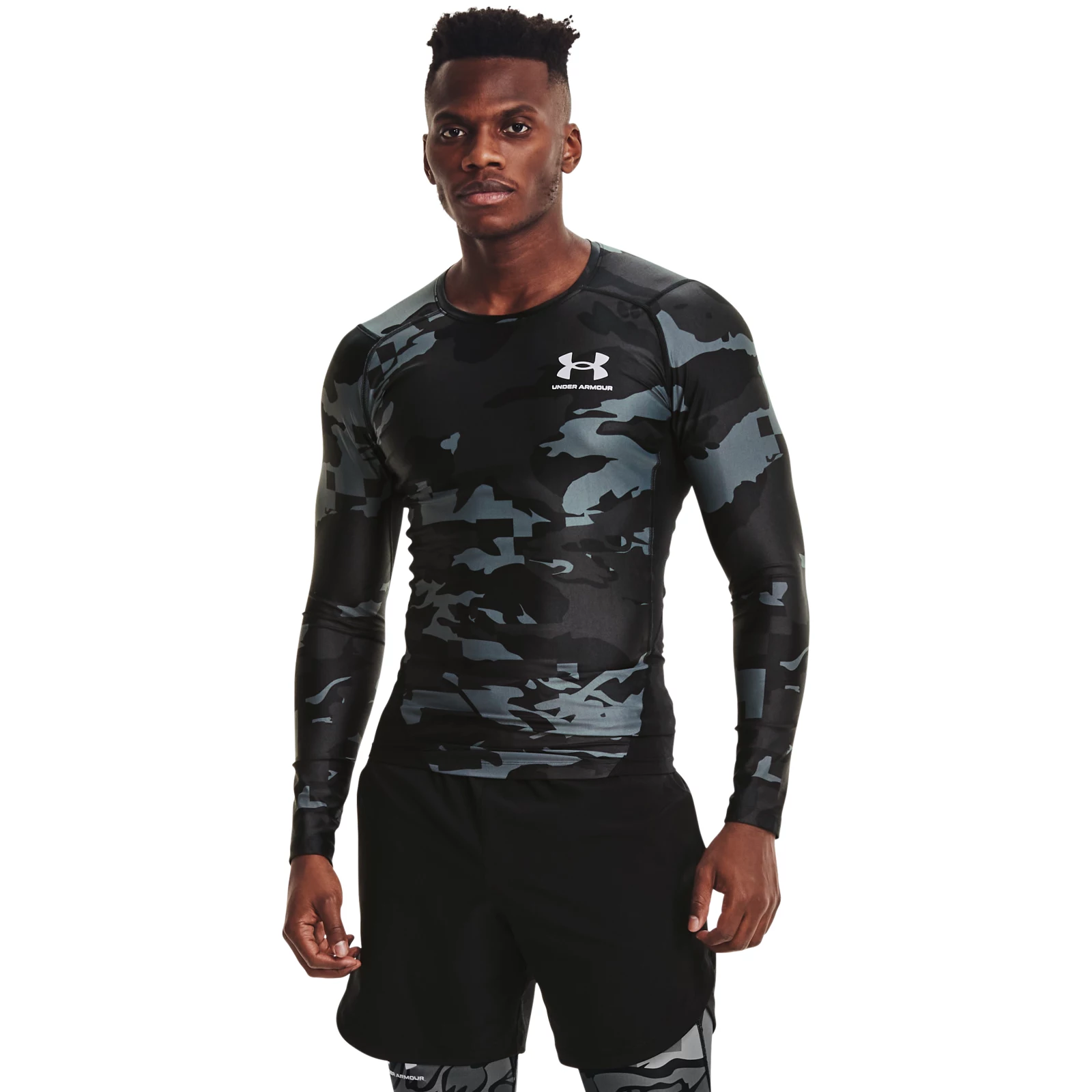 

Лонгслив мужской 1361523 Under Armour черный S/M, 1361523