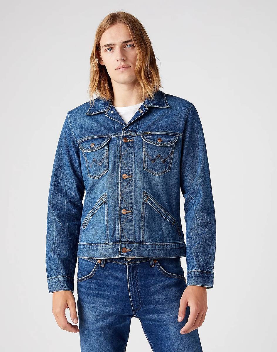 

Джинсовая куртка мужская Wrangler W4MJUG923 синяя M, W4MJUG923