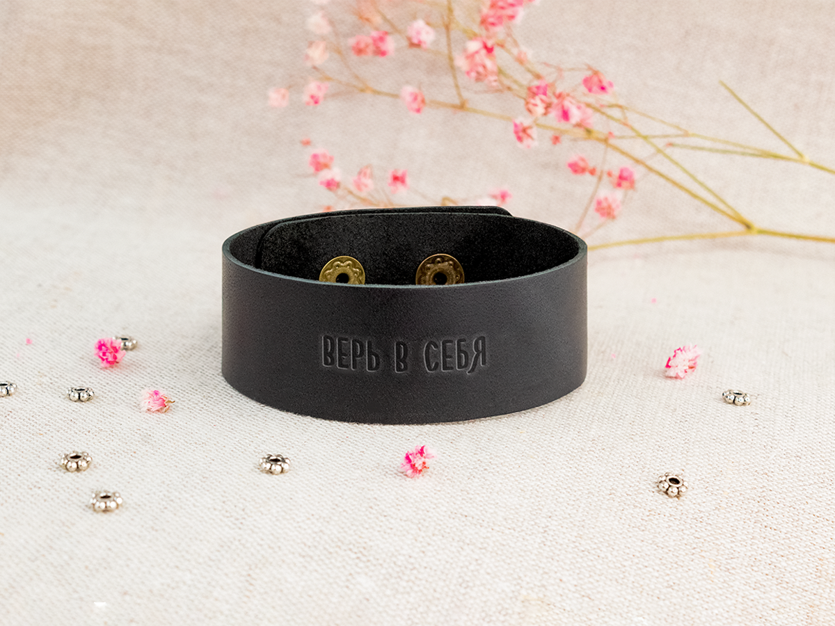 

Браслет из металла/натуральной кожи р.19-20 Мастерская Алёшиных И01.27.00.03, И01.27.00.03