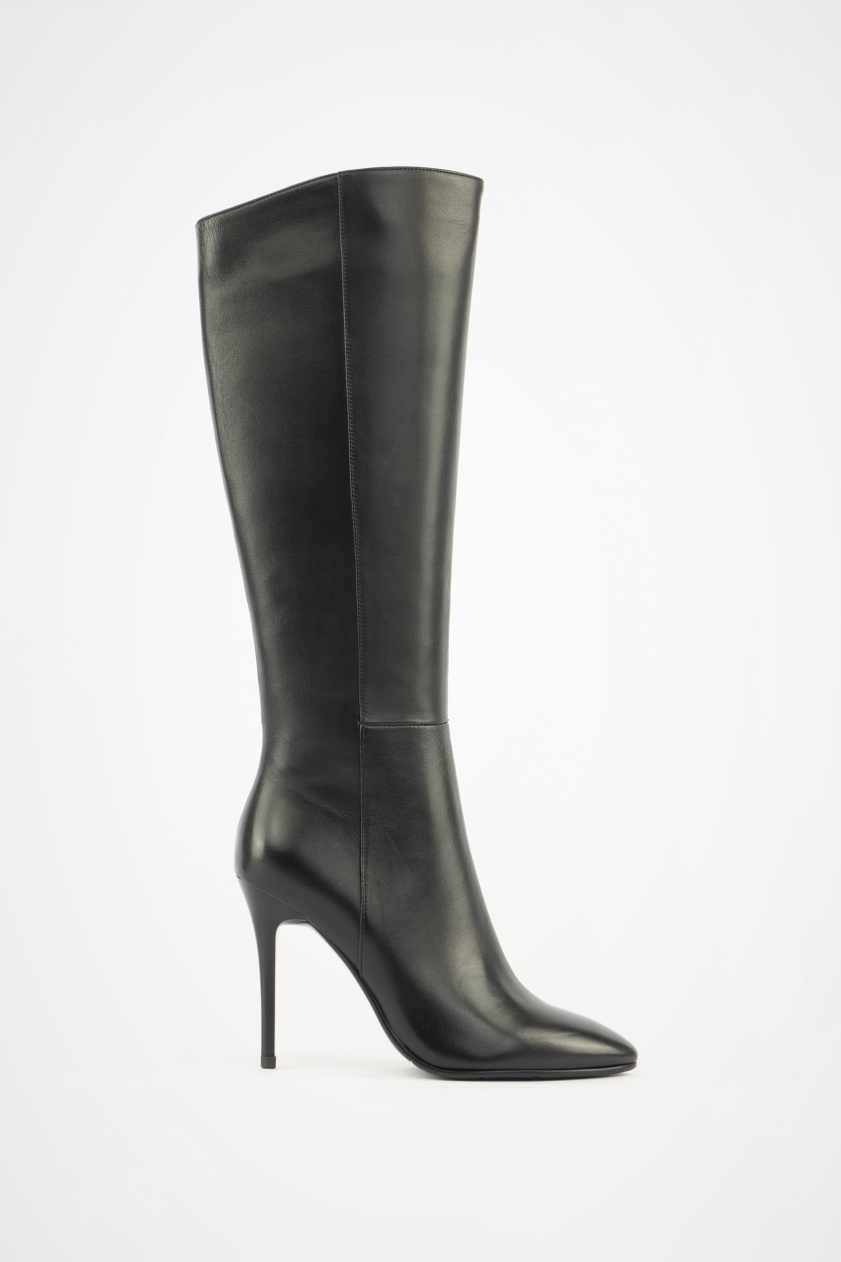 

Сапоги женские CORSOCOMO CC11054-WT черные 35 RU, CC11054-WT