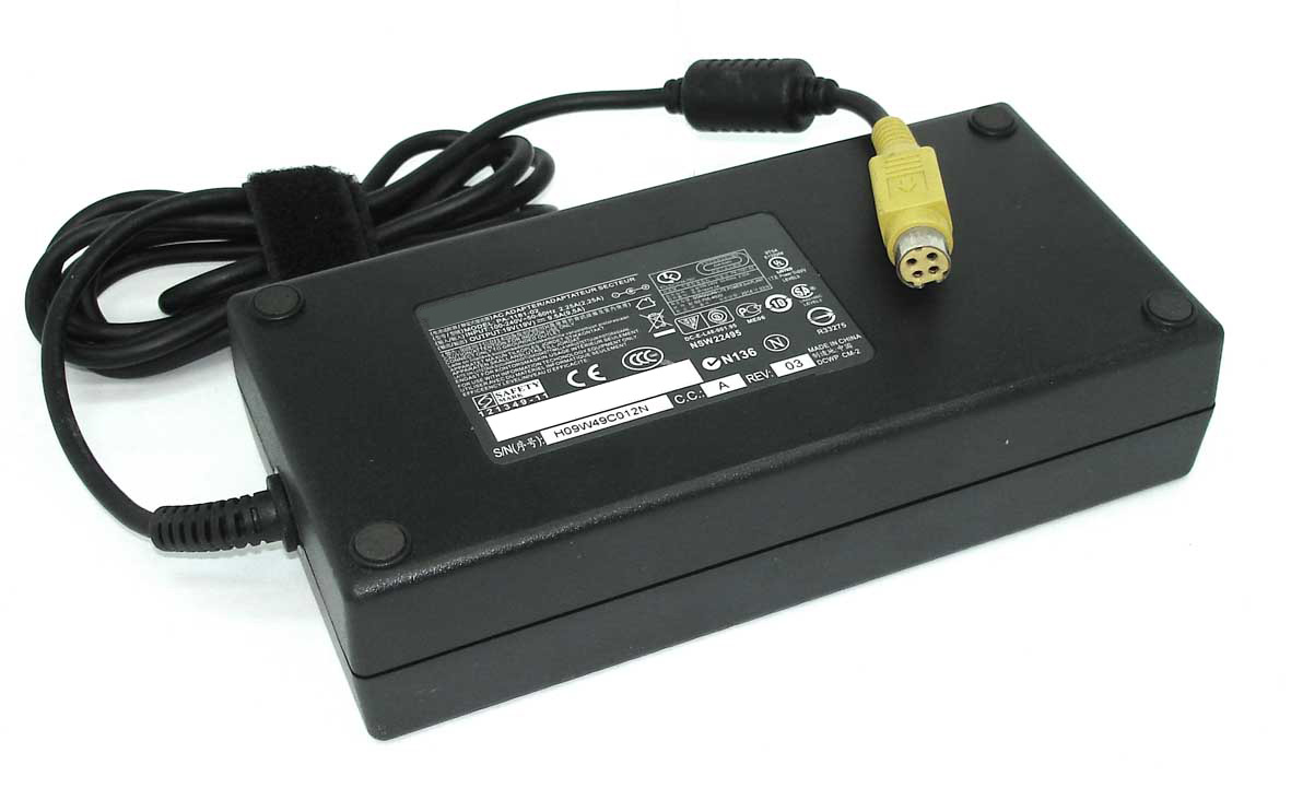 

Блок питания для ноутбуков Toshiba 19V 9.5A 4Pin (Round 10mm) HC