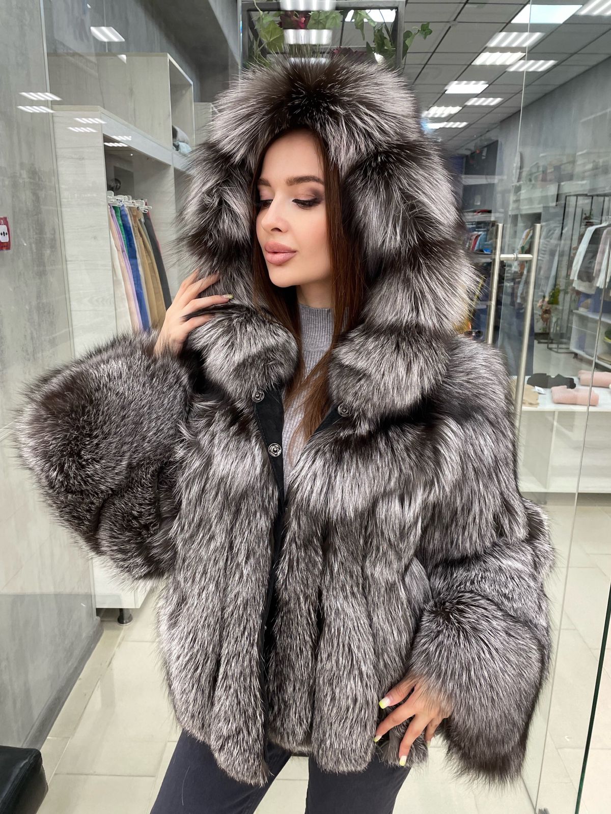 

Полушубок женский Sibilla Furs Arbuzchb серебристый 48, Arbuzchb