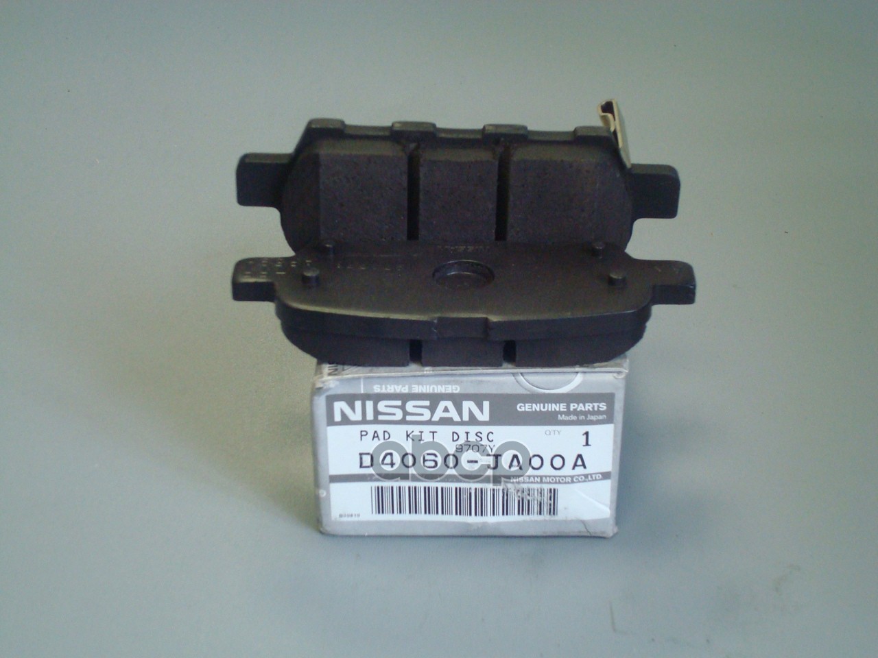 

Тормозные колодки NISSAN дисковые D4060JA00A, D4060JA00A