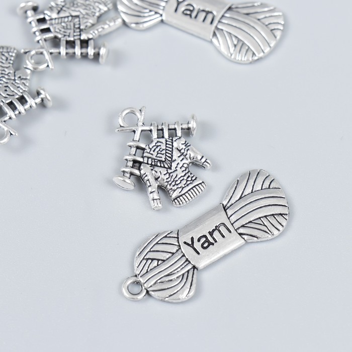 

Декор для творчества металл "Пряжа и свитер" серебро набор 6+6 шт 3,1х1,2 см 1,7х1,9 см, Серебристый