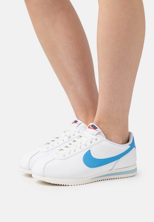 

Кроссовки женские Nike Cortez белые 44.5 EU (доставка из-за рубежа), Белый, Cortez