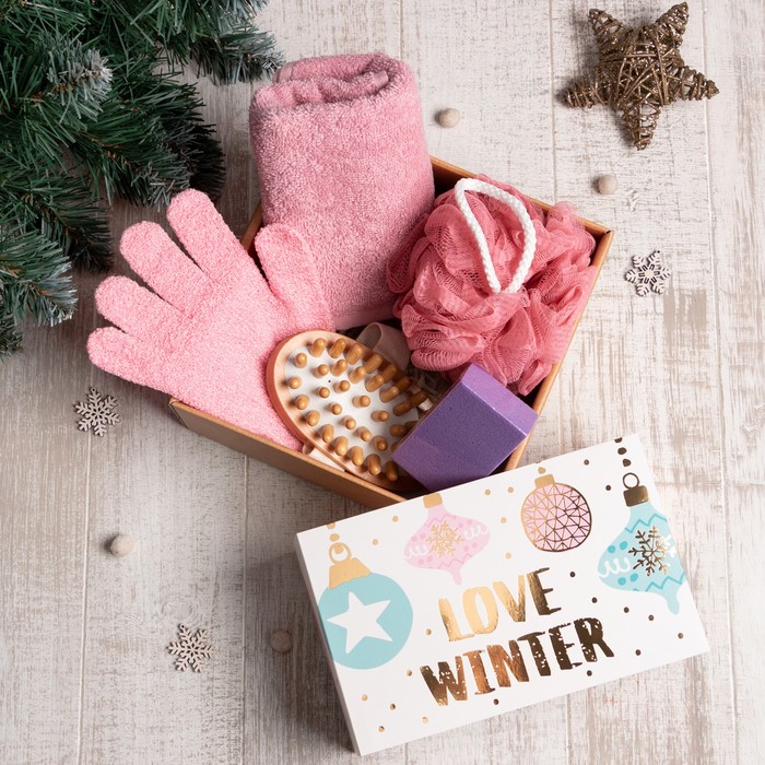 Новогодний подарочный набор Love winter полотенце 30х60 см и банные аксессуары 1468₽