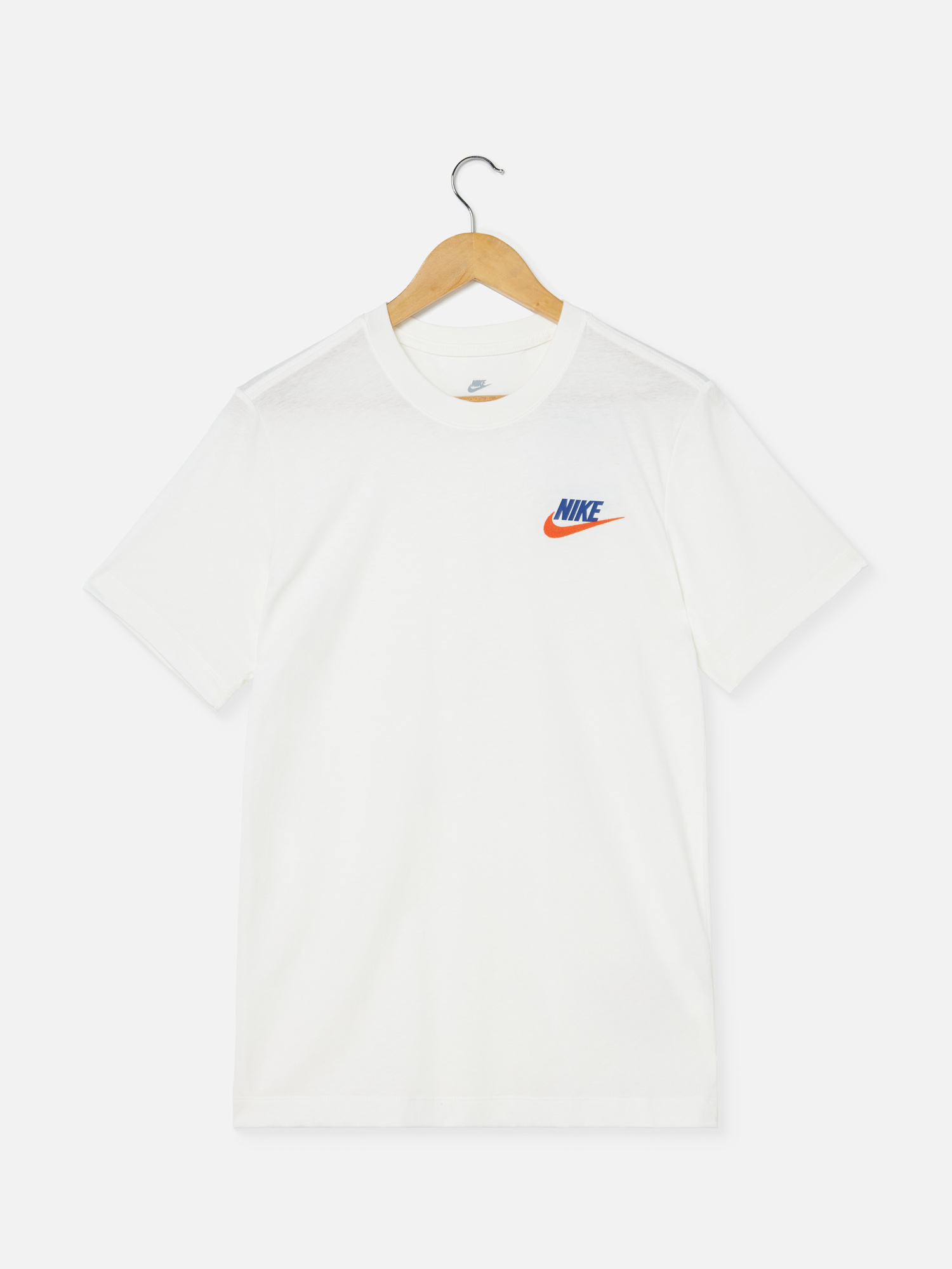 

Футболка мужская Nike Sportswear Club+ Tee FD1257-133 белая XS, Белый, Sportswear Club+ Tee