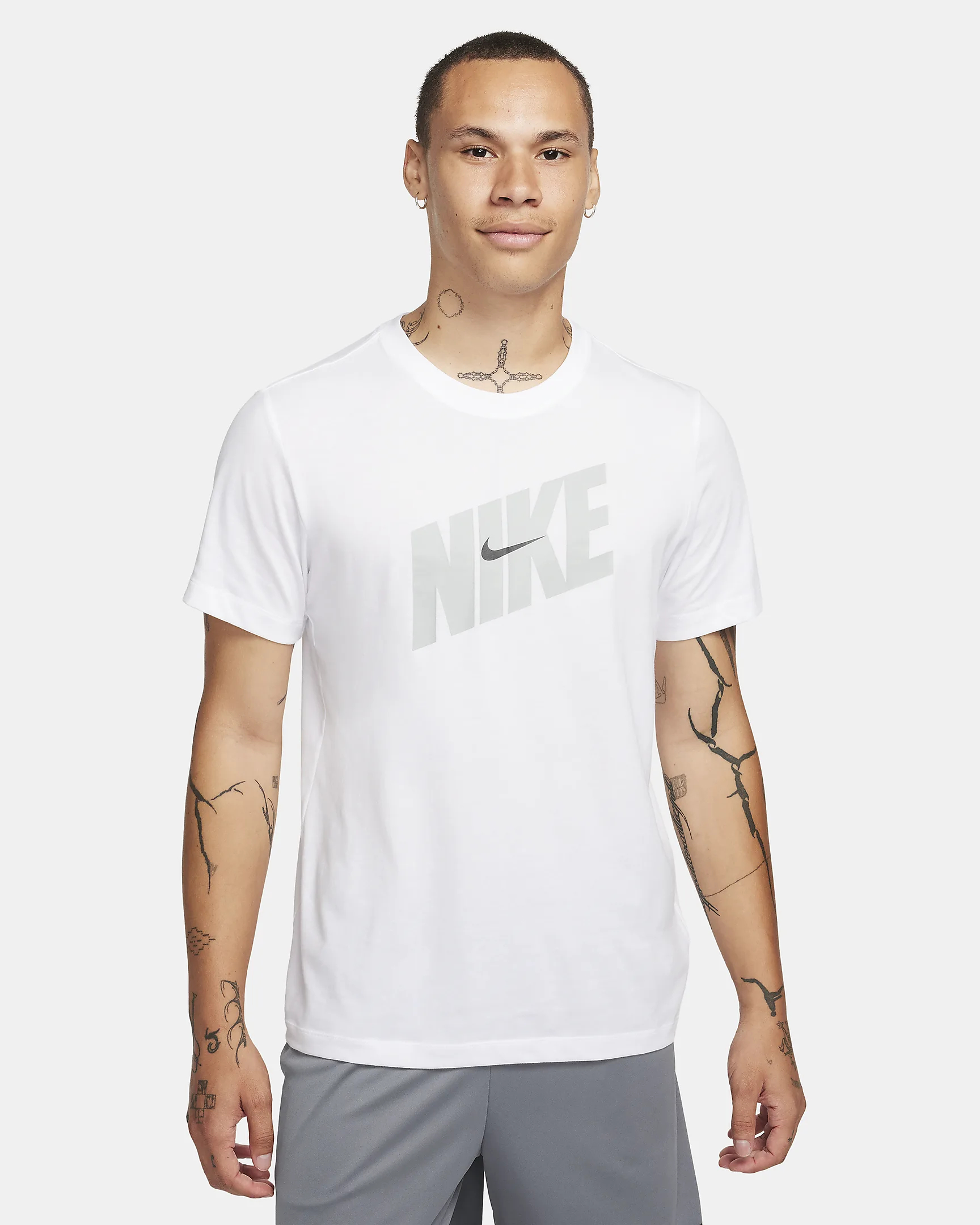 Футболка мужская Nike Dri-FIT Fitness FQ3872-100 белая XL