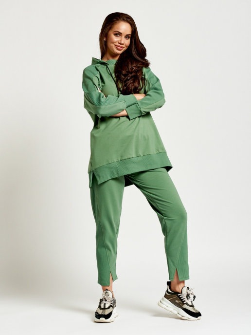 

Костюм женский DAZZLE STYLE Паулина зеленый 52 RU, Паулина
