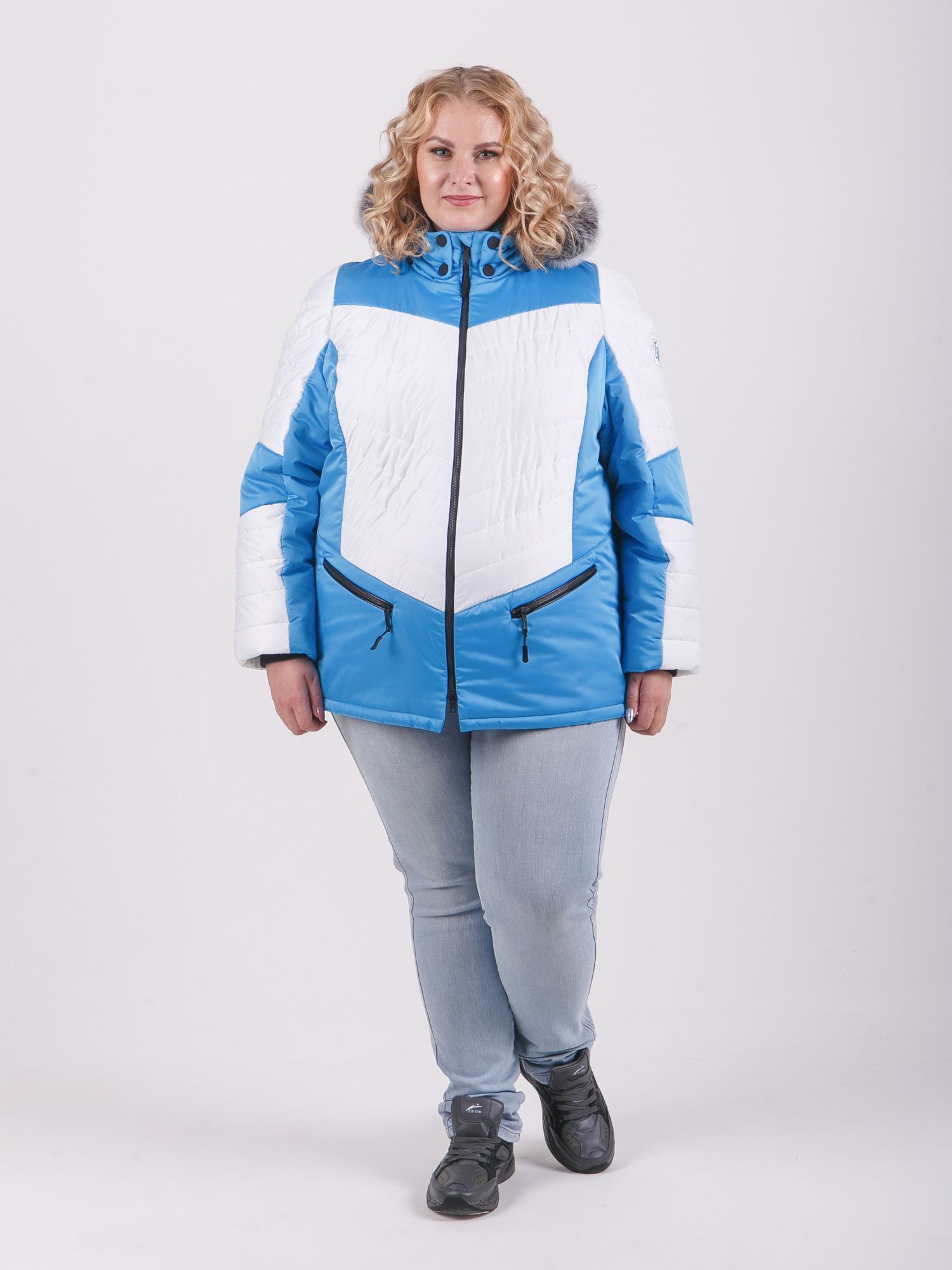 

Куртка женская Trevery 80343 голубая 70 RU, 80343
