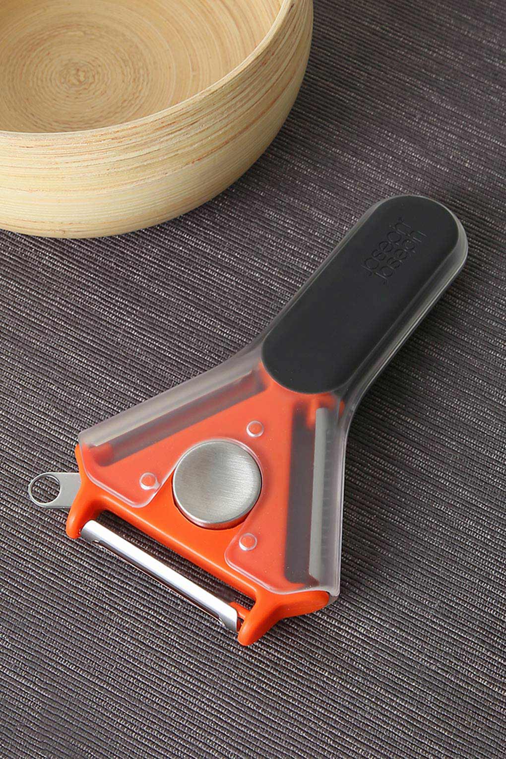 

Овощечистка Joseph Joseph Tri-Peeler 8х3х15 см