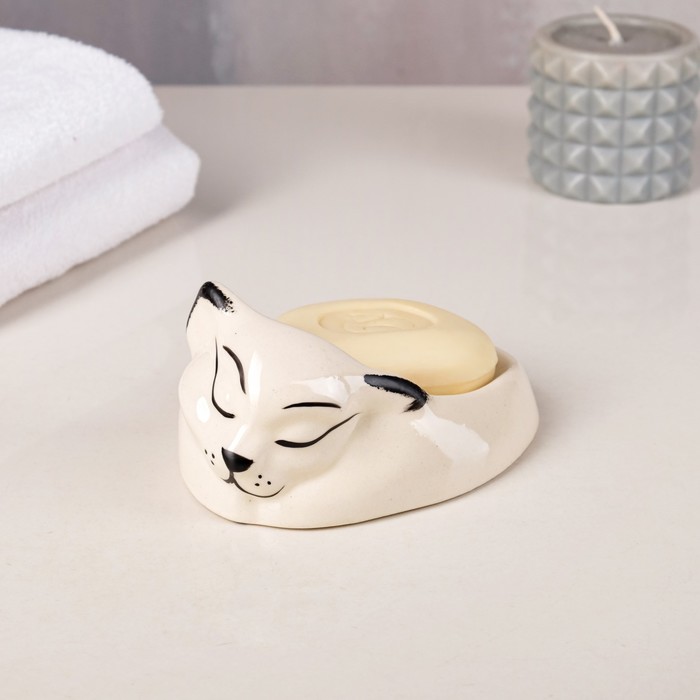 фото Мыльница спящий котик, белая, керамика, 13 см, микс керамика ручной работы