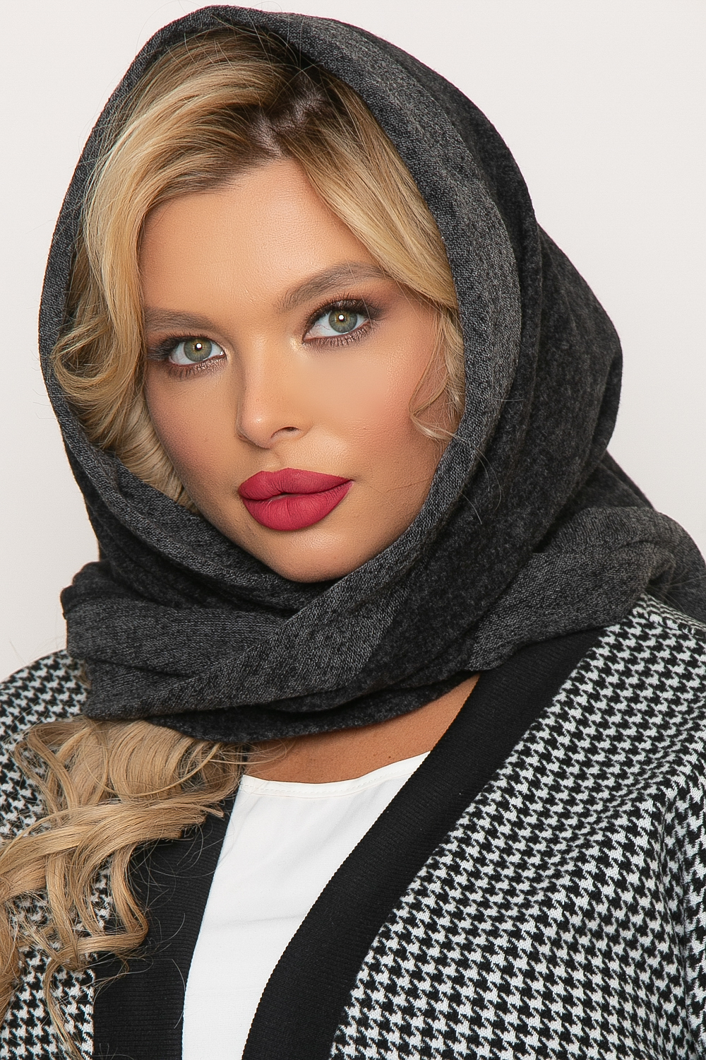 

Косынка женская NoBrand КО6 серая, КО6