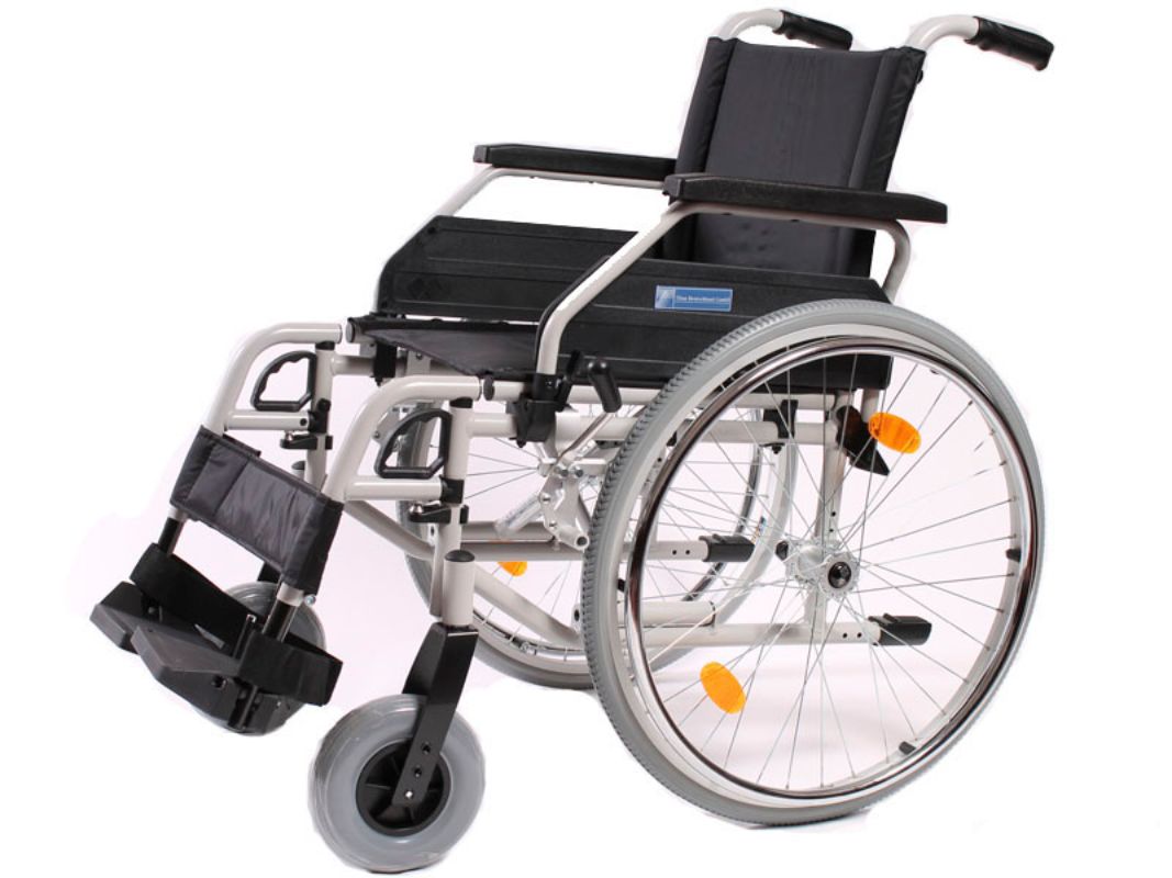 Кресло коляска для инвалида ребенка прогулочная. Titan ly-250. Инвалидная коляска s300. Titan Deutschland GMBH инвалидные коляски. Кресло коляска инвалидная Альфа с 100.