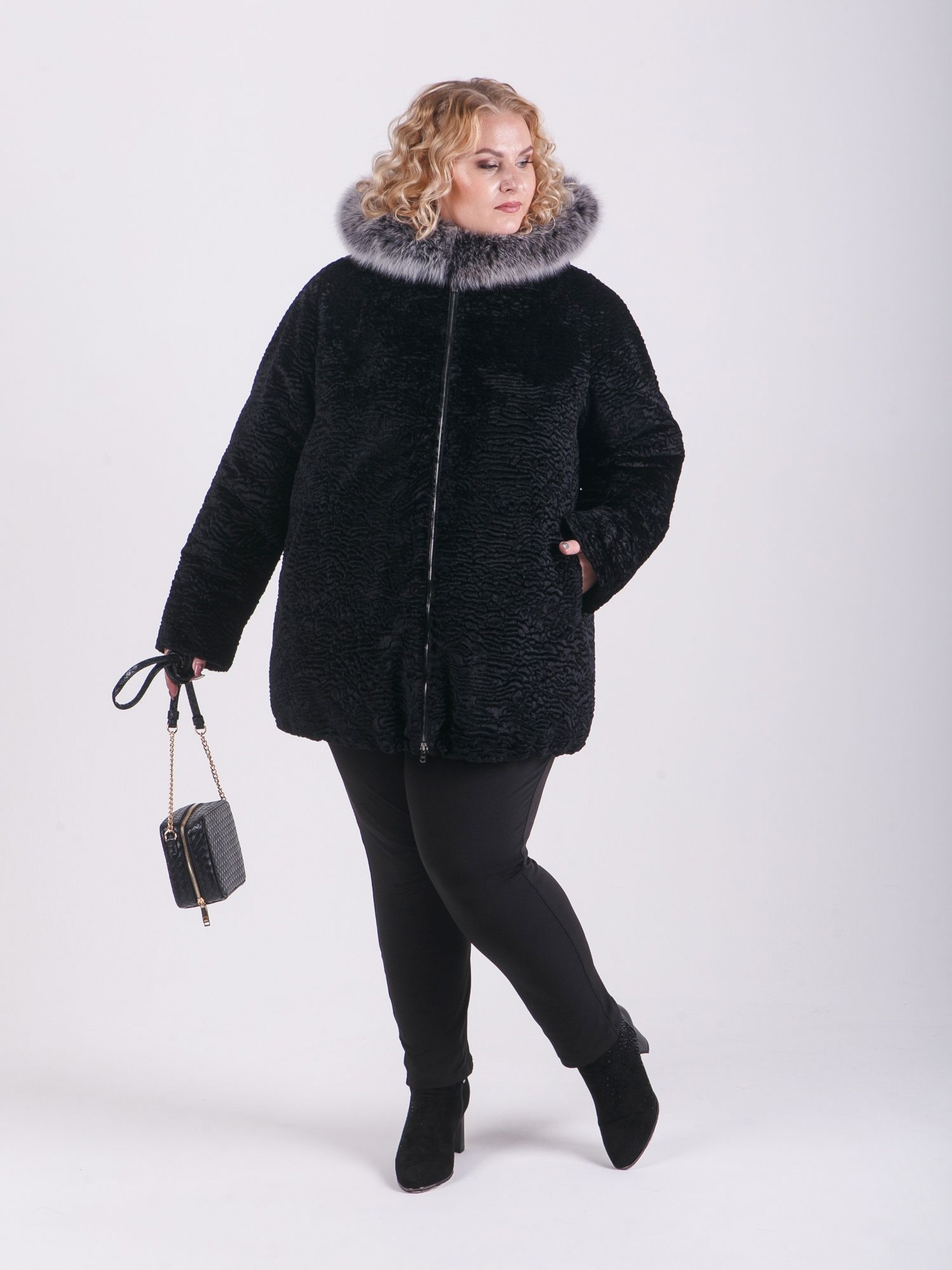 

Дубленка женская Trevery 81616 черная 70 RU, 81616