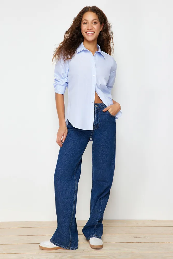 Рубашка женская Trendyol TWOAW20GO0115 голубая 34 EU 2290₽