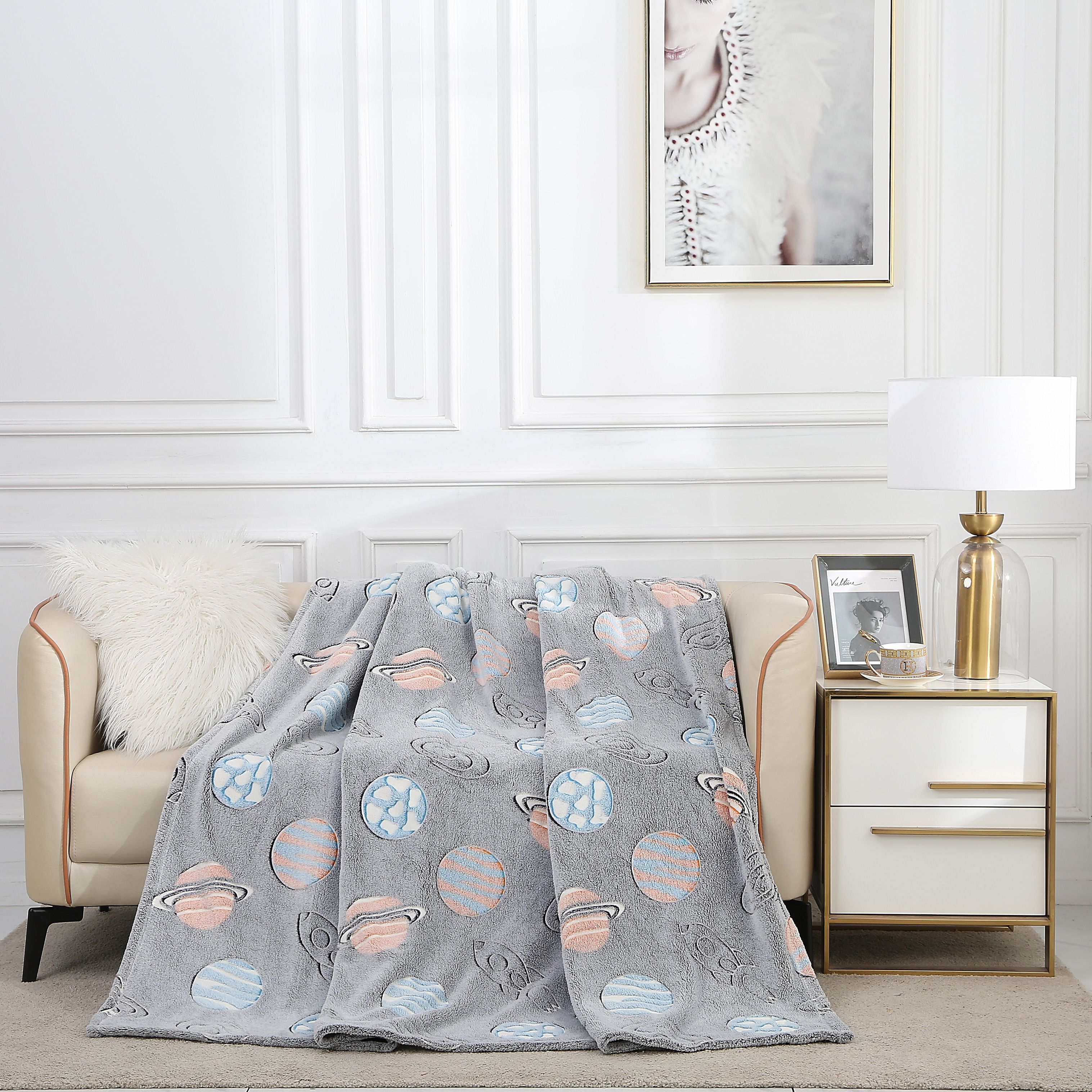 

Плед Cleo Home Bamboo Neon Collection 1.5 спальный 150х200 светящийся в темноте велсофт, Bamboo Neon Collection