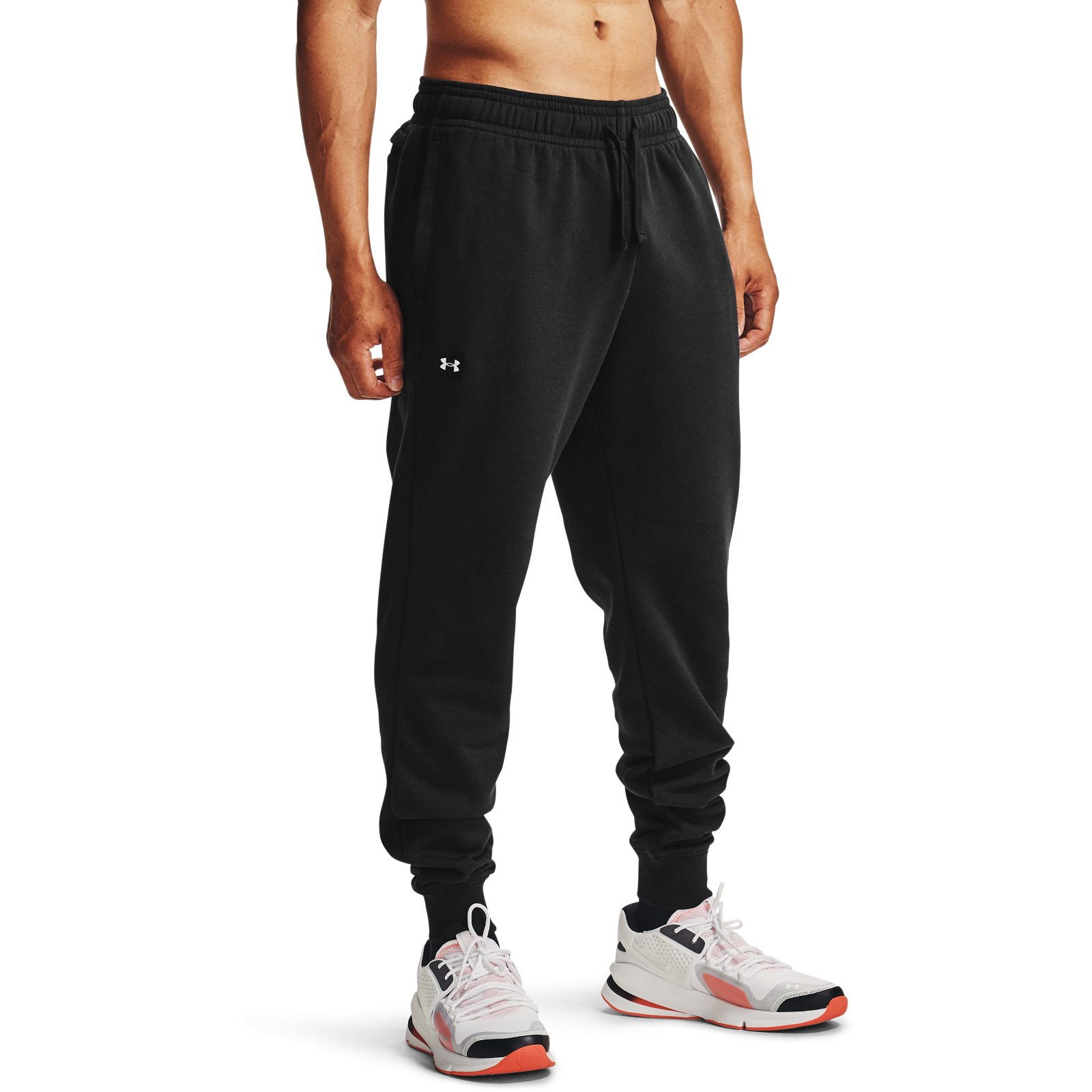 

Спортивные брюки мужские Under Armour 1357128-001 черные 58-60 RU, 1357128-001