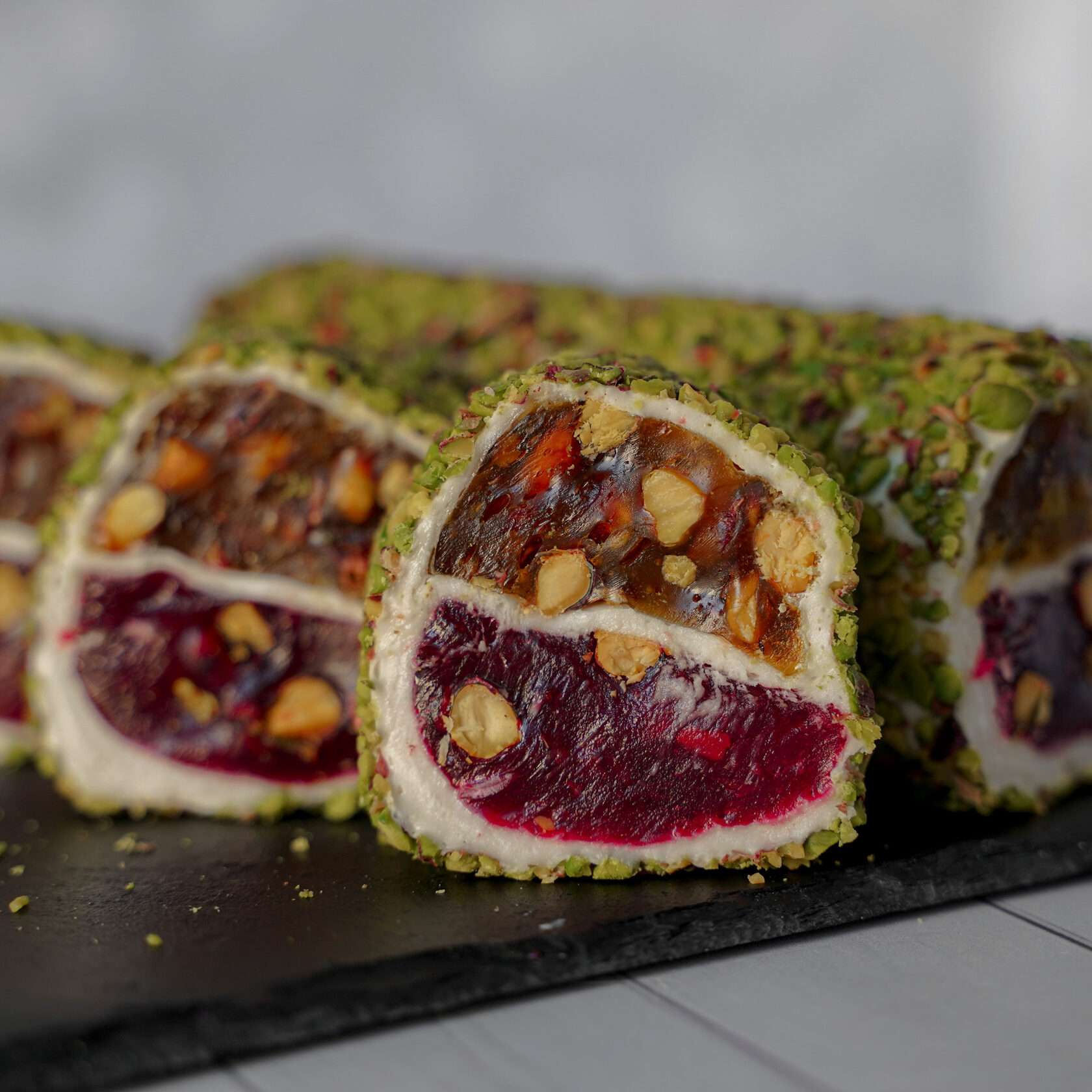 Рахат лукум Лавочка Султана с фундучным кремом, гранатом и фисташками, 500 г