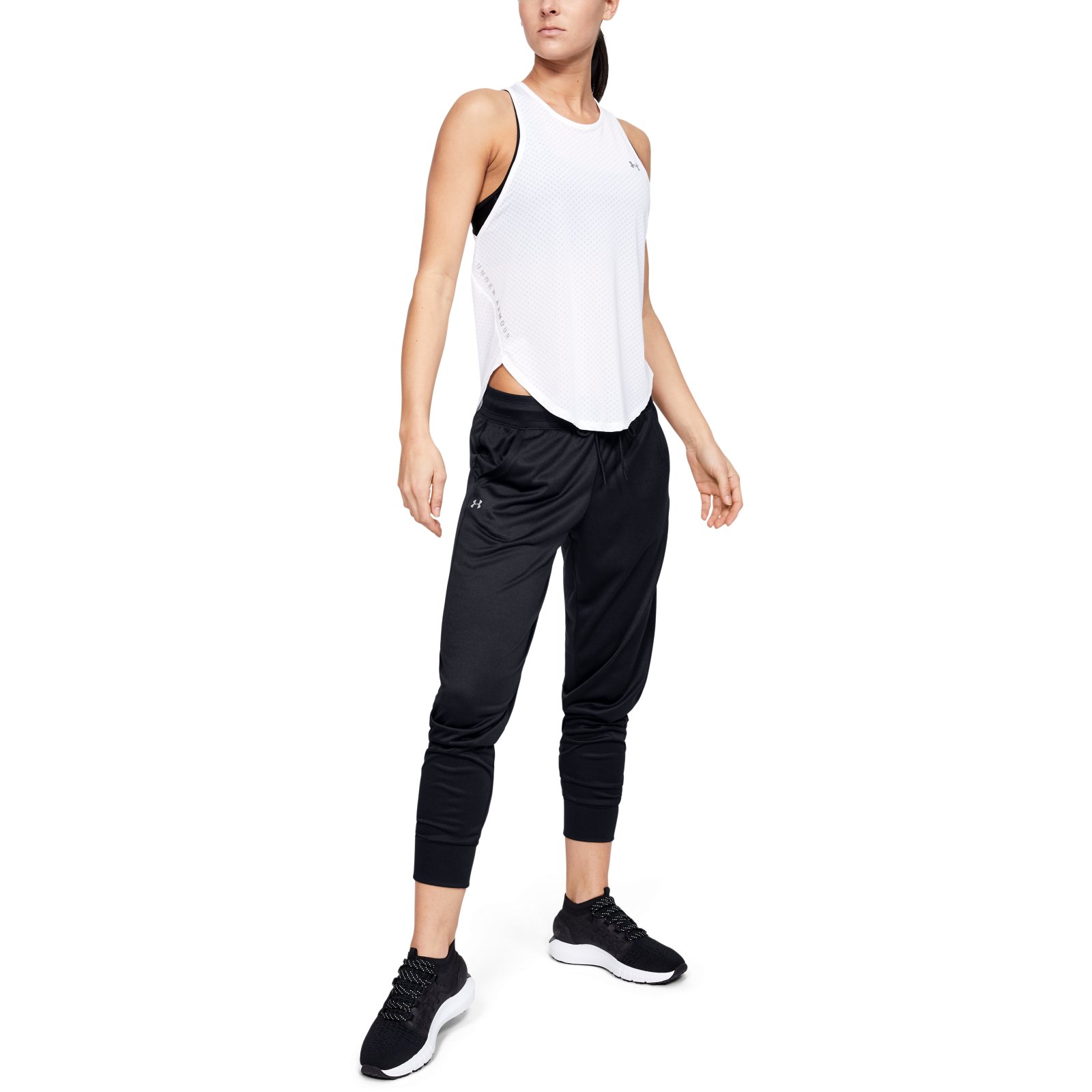 

Спортивные брюки женские Under Armour 1351010-001 черные 2XL, 1351010-001