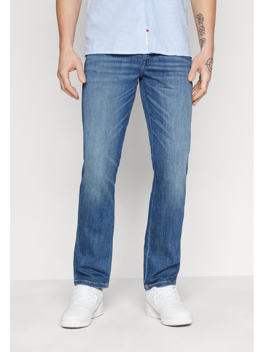 

Джинсы мужские Wrangler WR122G043 синие 30/32, Синий, WR122G043
